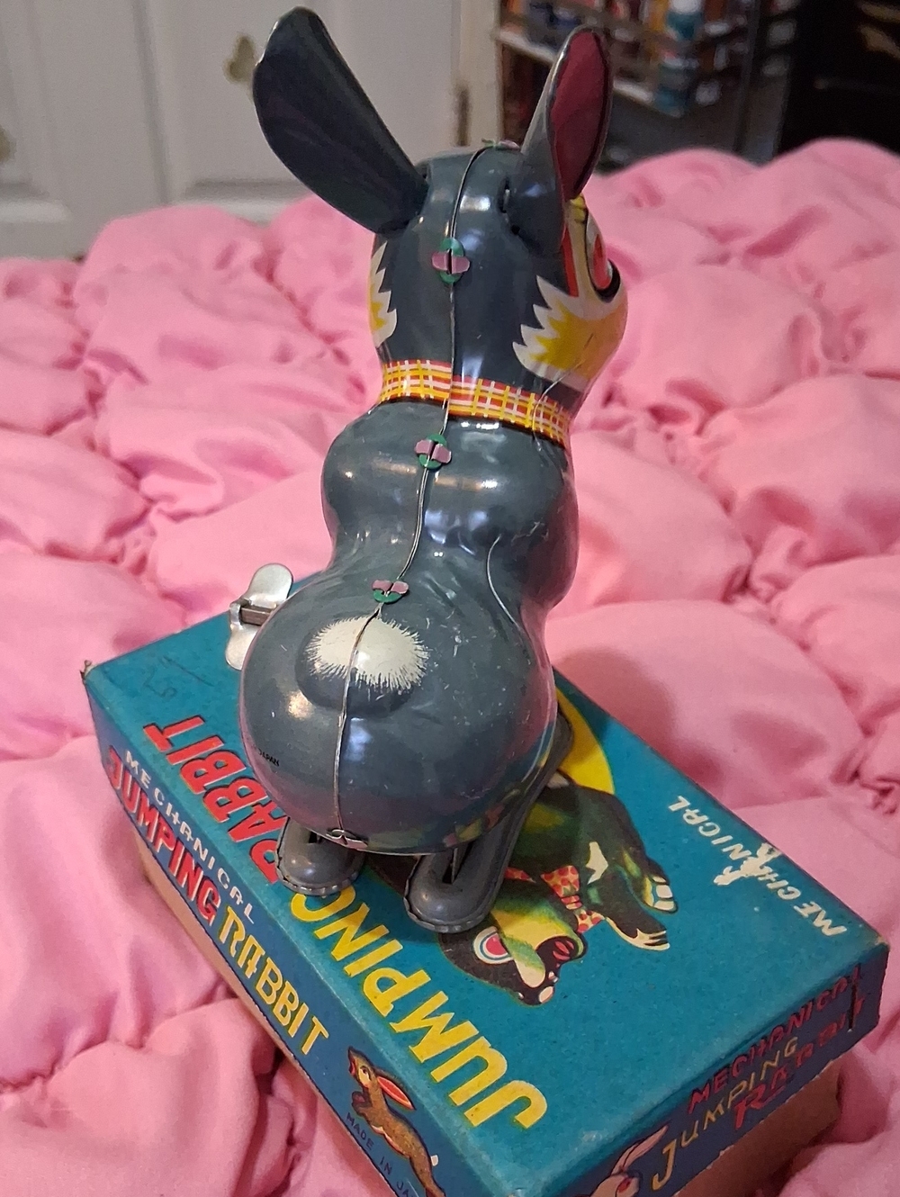 Mechanical Jumping Rabbit - Picture 5 of 7